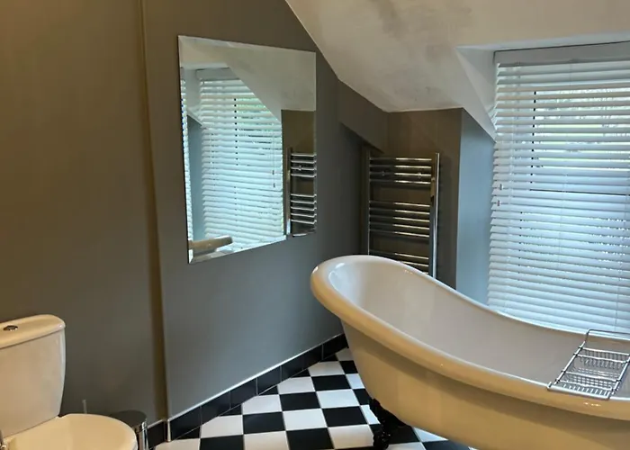 The Almanage Panzió Tipperary